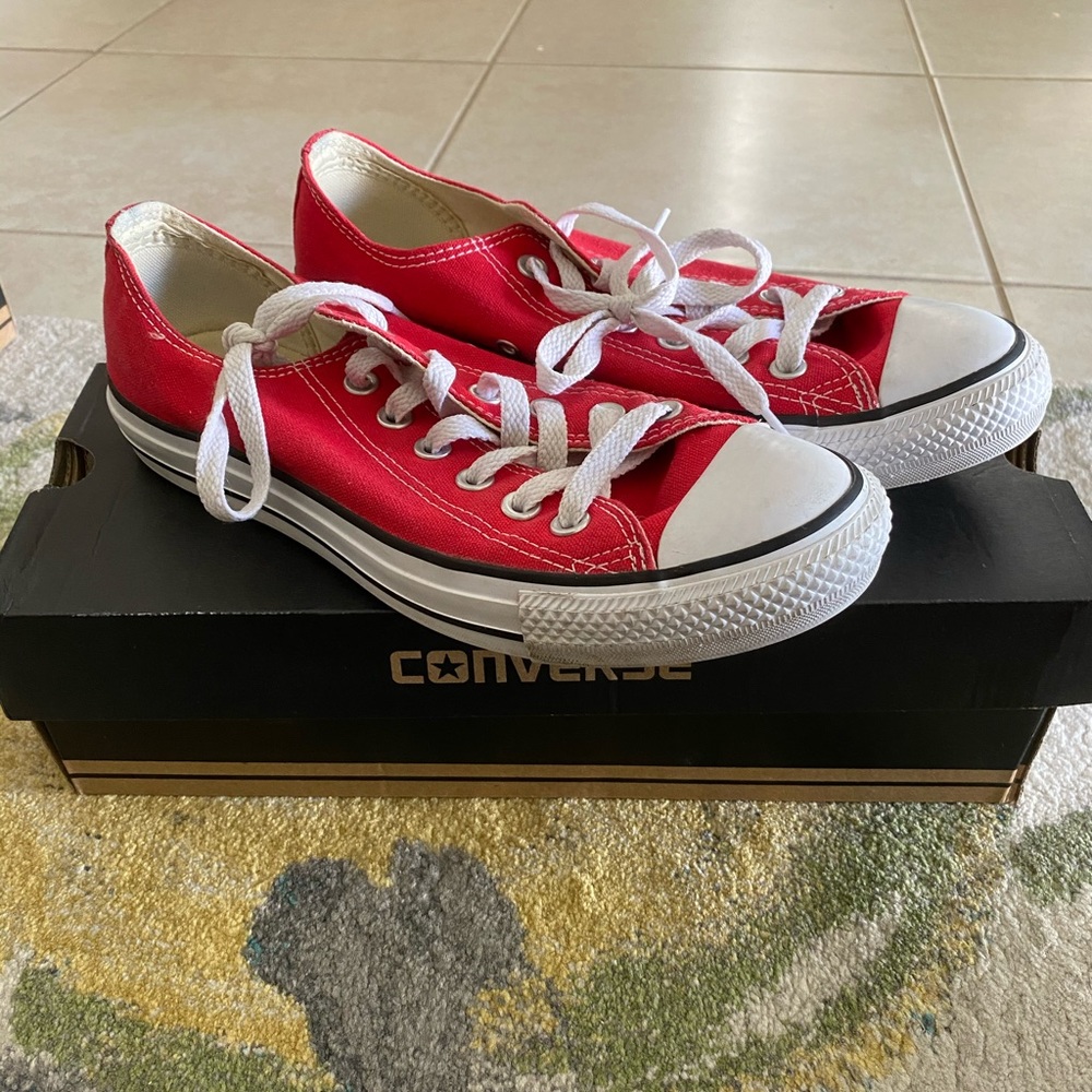Women’s converse